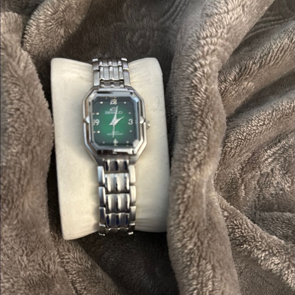 Dencci Timepiece With Emerald Dial And Silver Band Dencci Timepiece With Emerald Dial And Silver Band